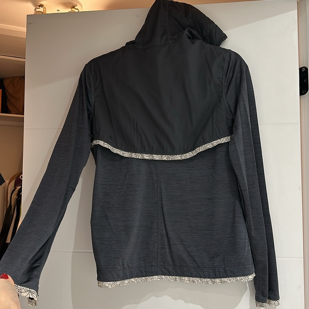 Lululemon athletica Black Women's hooded /Sweater/Jacket